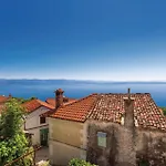 Awesome In Mošćenička Draga