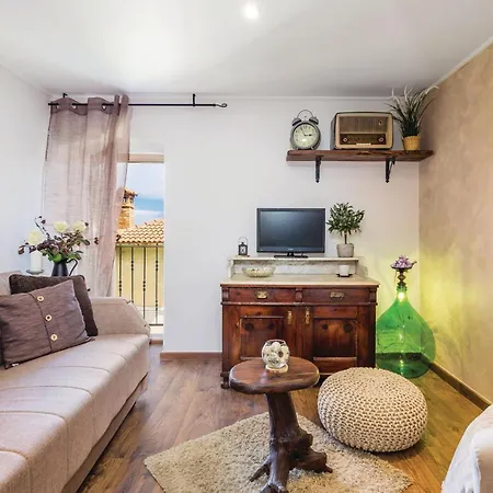 Ferienhaus Awesome In Mošćenička Draga